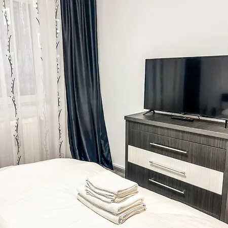 Tony كونستانتا