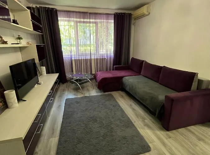 Tony كونستانتا